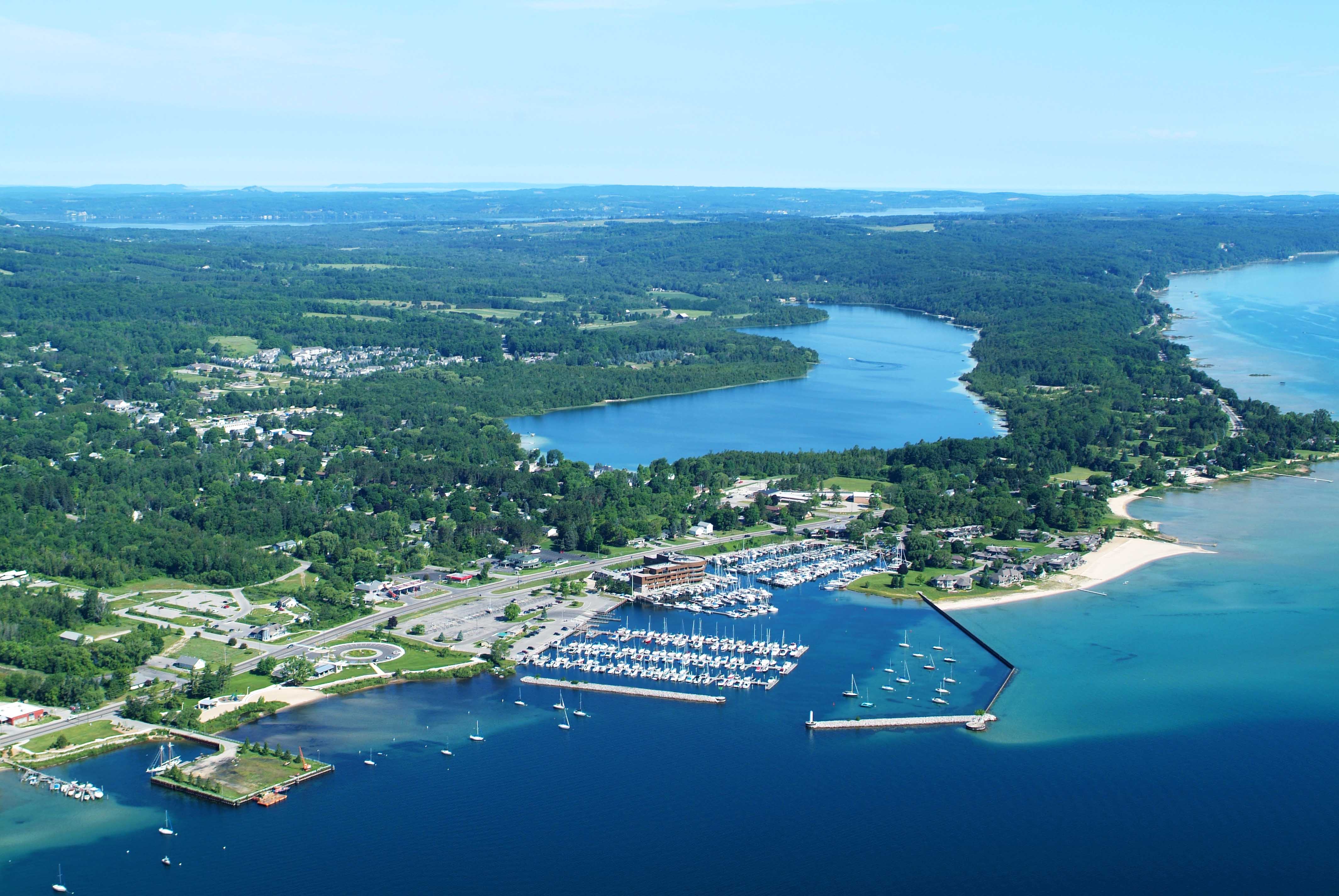 Counties » Leelanau » Harbor West Elmwood Twp. Marina Anderson Aerial