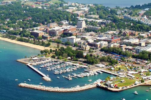 Traverse City Waterfront NW-SE