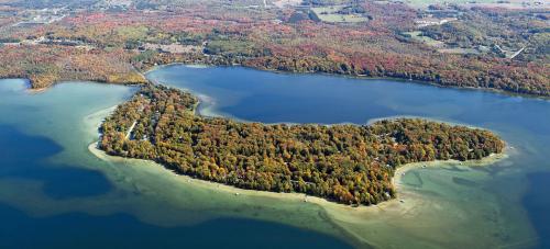 Duck Lake Peninsula Fall Panoramic W-E